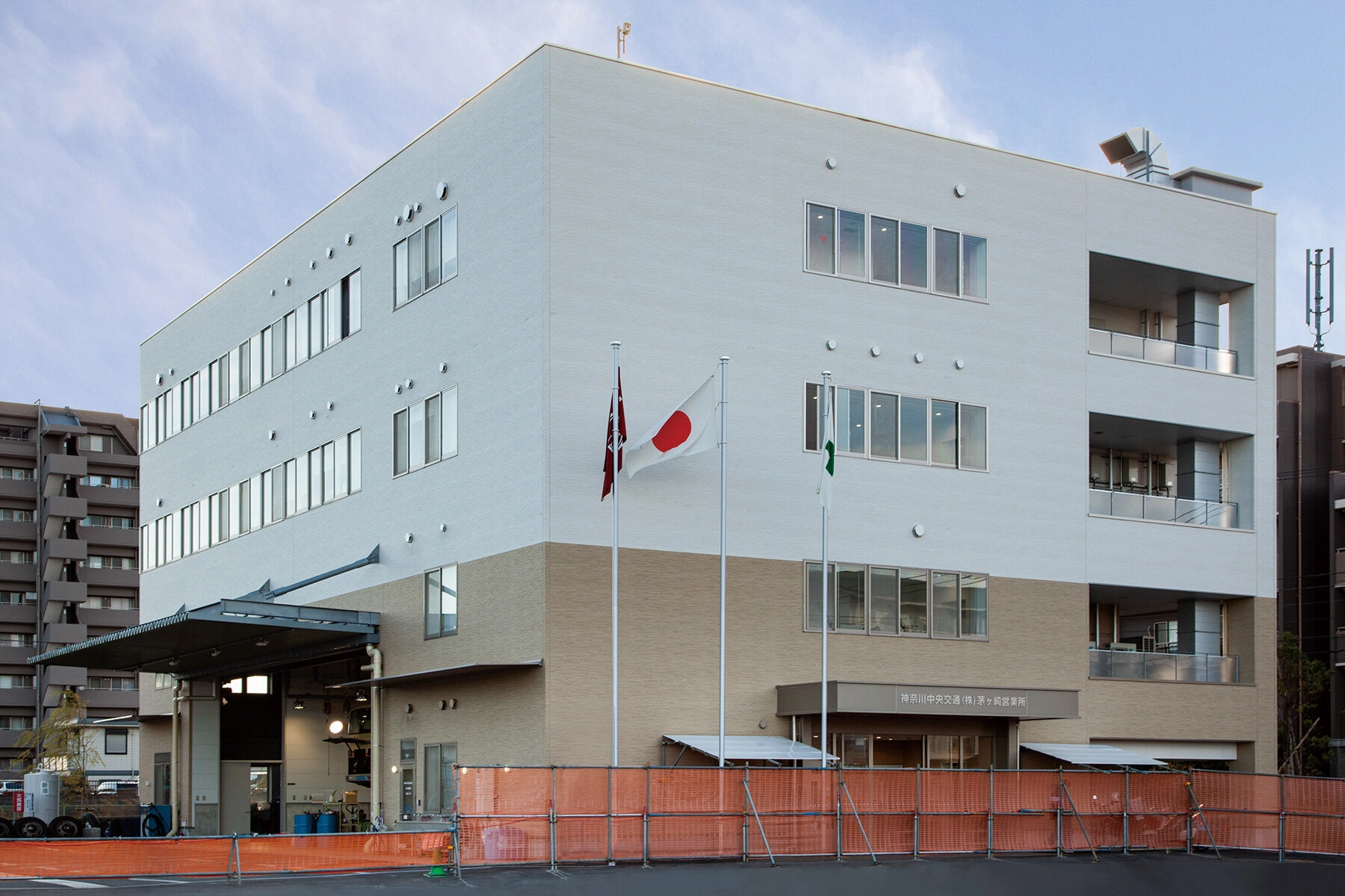 神奈川中央交通株式会社 茅ヶ崎営業所｜施工例｜ニチハ株式会社