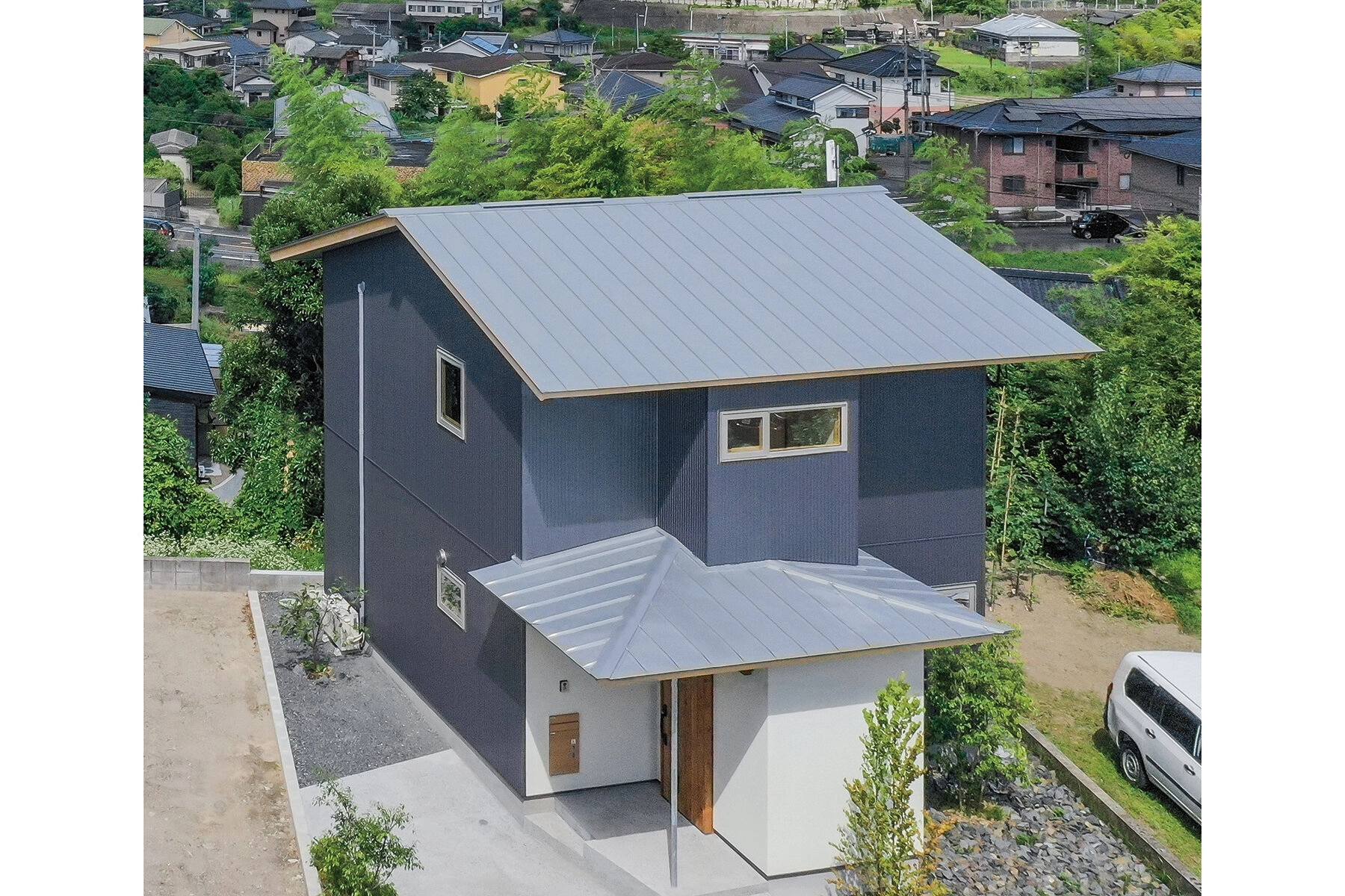 軒 の 出